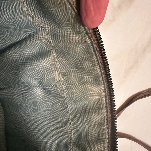 THE SAK leather purse/crossbody! Silver in color! - Picture 8 of 10